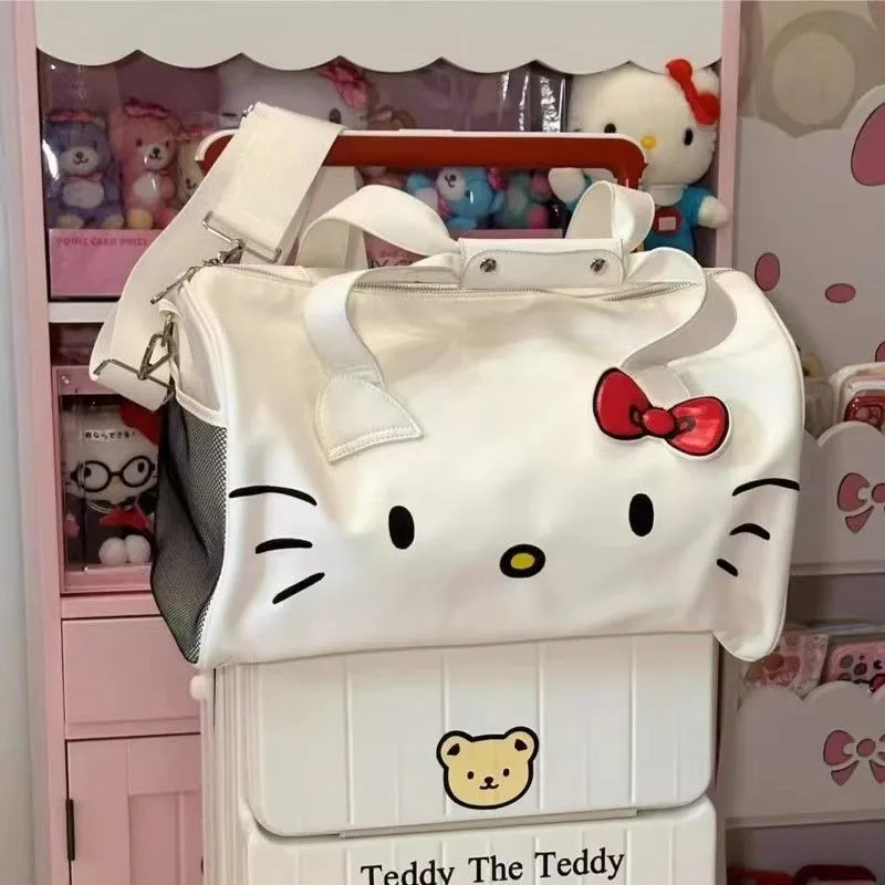 一件代发卡通 Hello Kitty 旅行包